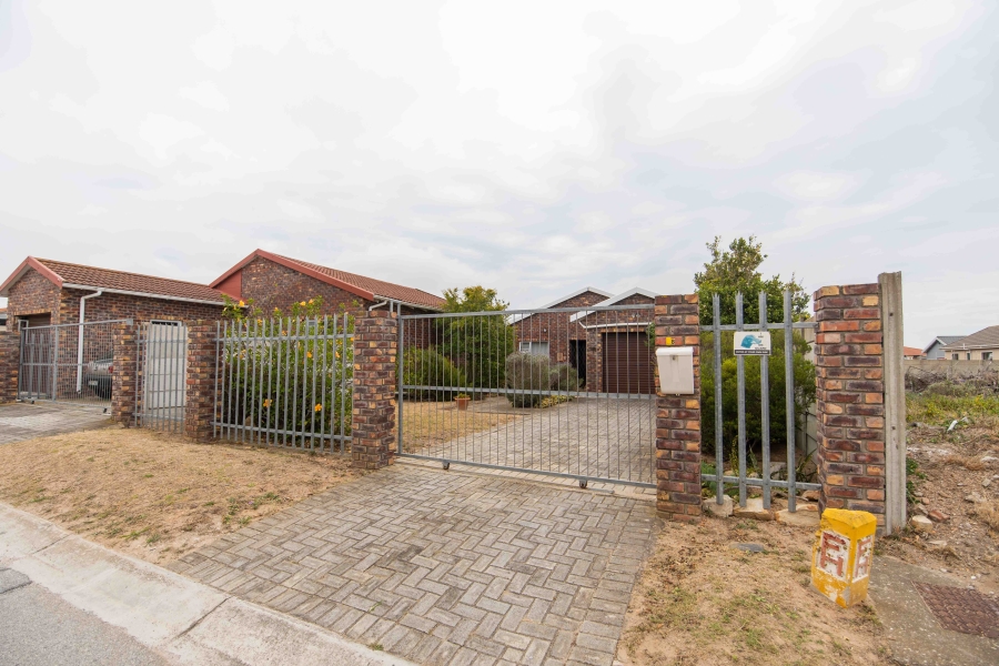 3 Bedroom Property for Sale in Parsonsvlei Eastern Cape